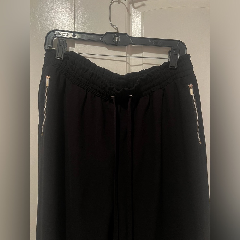 Black stretchy lounge pants, size XL, lightweight & comfy